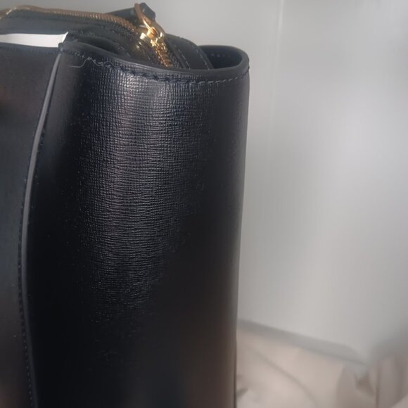 GORGEOUS NEW LARGE TORY BURCH ROBINSON LEATHER TOTE - Picture 11 of 15